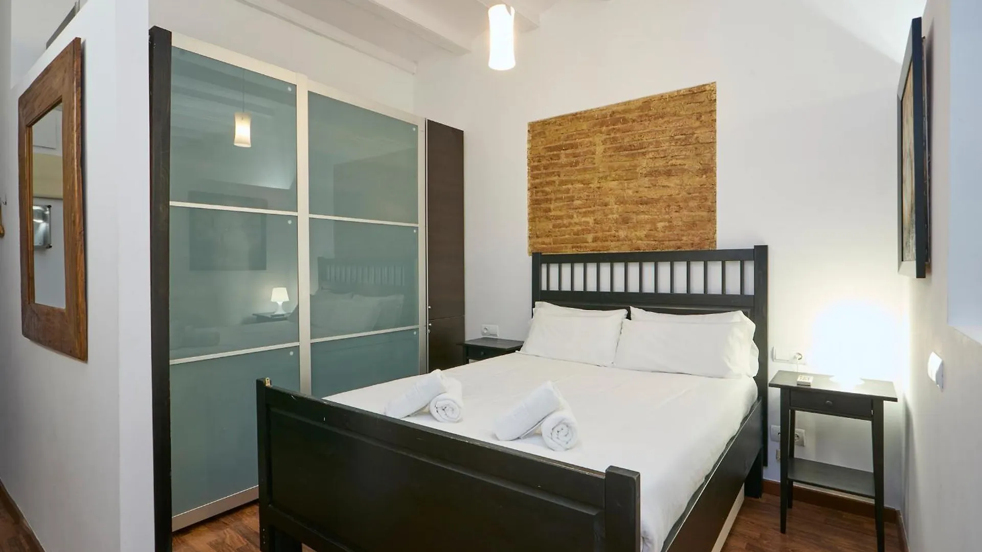 12Gra1070 - Cozy Flat In The Heart Of Gracia! Apartment Barcelona 0*,  Spain
